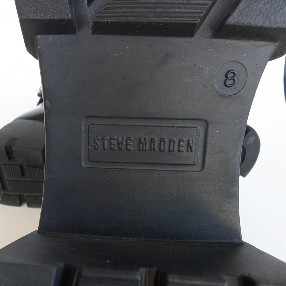 Steve Madden Hamlet Black and Gold Ankle Boots with Glossy Finish and Block Heel - Picture 8 of 11